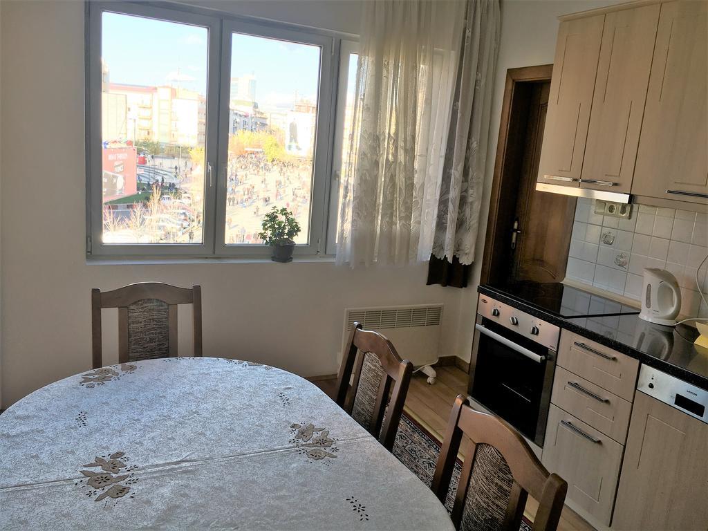 Center Apartment Pristina Exterior photo